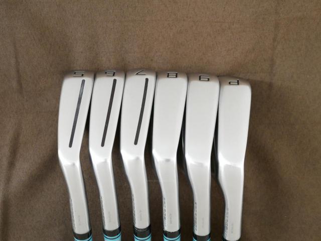 Iron set : Taylormade : ชุดเหล็ก Taylormade P790 (ตัวท้อปสุด ล่าสุด ออกปี 2025 Japan Spec.) มีเหล็ก 5-Pw (6 ชิ้น) ก้านกราไฟต์ Project X LZ 70g Flex R