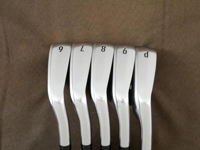 Iron set : Callaway : ชุดเหล็ก Callaway Quantum MAX (รุ่นล่าสุด ออกปี 2026 ตีง่ายมาก ไกล Japan Spec.) มีเหล็ก 6-Pw (5 ชิ้น) ก้านกราไฟต์ ATHLEMAX 60 Flex R