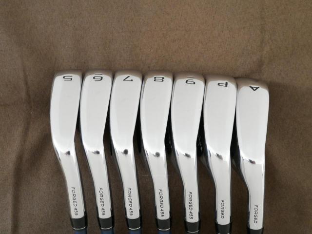 Iron set : Callaway : ชุดเหล็ก Callaway Paradym (รุ่นปี 2023 Japan Spec.) มีเหล็ก 5-Pw,Aw (7 ชิ้น) ก้านกราไฟต์ Fujikura VENTUS TR 5 Flex R