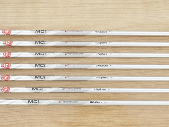 Iron set : Taylormade : ชุดเหล็ก Taylormade Stealth (ออกปี 2022 Japan Spec.) มีเหล็ก 6-Pw,Aw,Sw (7 ชิ้น) ก้านกราไฟต์ Fujikura MCI 70 Flex R