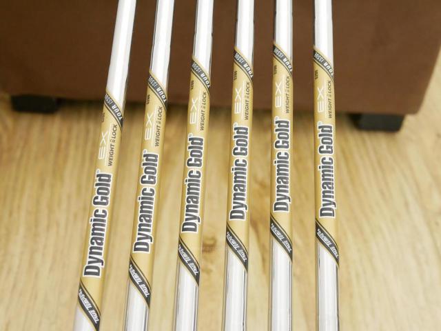 Iron set : Taylormade : ชุดเหล็ก Taylormade P790 (ตัวท้อปสุด ล่าสุด ปี 2023 Japan Spec.) มีเหล็ก 5-Pw (6 ชิ้น) ก้านเหล็ก Dynamic Gold EX Weight Lock Tour Issue S200