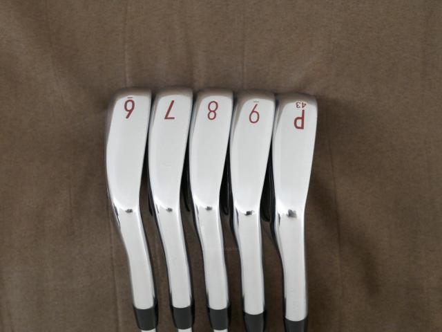 Iron set : Titleist : ชุดเหล็ก Titleist T200 (รุ่นปี 2020) มีเหล็ก 6-Pw (5 ชิ้น) ก้านเหล็ก NS Pro 950 NEO Flex R