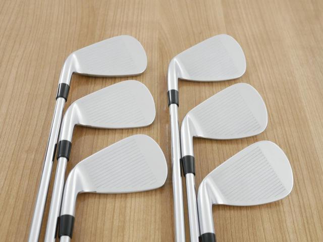 Iron set : PRGR : **มีตำหนิ** ชุดเหล็ก PRGR 04 Forged (รุ่นปี 2025 ตีง่าย ไกลมากๆๆ) มีเหล็ก 6-Pw,AW (6 ชิ้น) ก้านเหล็ก NS Pro 85 Flex SR (M-40)