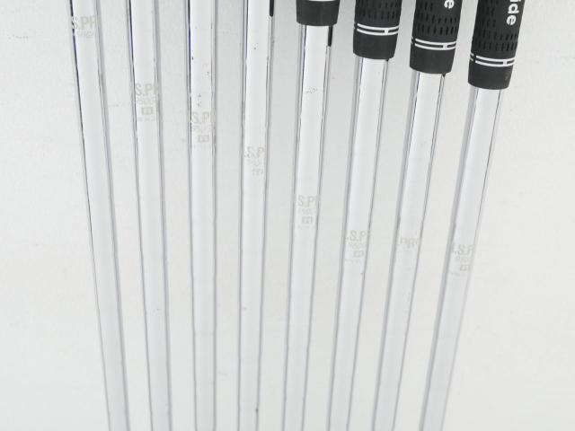 Iron set : Maruman : ชุดเหล็ก Maruman M1 Cavity (เหล็กตีไกลในตำนานครับ) มีเหล็ก 5-Pw,Aw,Sw (8 ชิ้น) ก้านเหล็ก NS Pro 950 Flex R