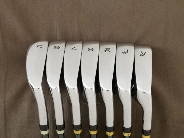Iron set : Other Brand : ชุดเหล็ก Akira ADR (ใบใหญ่ หน้าเด้ง ไกล) มีเหล็ก 5-Pw,Aw (7 ชิ้น) ก้านกราไฟต์ Fujikura Motore Speeder 60i Flex R