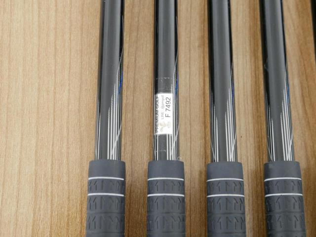 Iron set : XXIO : ชุดเหล็ก XXIO 8 (ใบใหญ่ ตีง่าย ไกล) มีเหล็ก 7-Pw,Sw (5 ชิ้น) ก้านกราไฟต์ MP-800 Flex SR