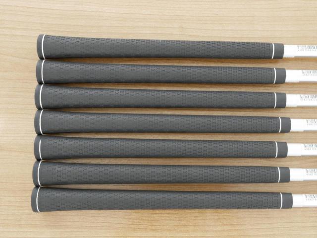 Iron set : Other Brand : ชุดเหล็ก Ryoma DSI (ตีง่ายมาก ไกลมากๆ หายากสุดๆ) มีเหล็ก 6-Pw,Aw,Sw (7 ชิ้น เหล็ก 6 ระยะเท่าเหล็ก 5 รุ่นอื่น) ก้านกราไฟต์ Tour AD Flex R