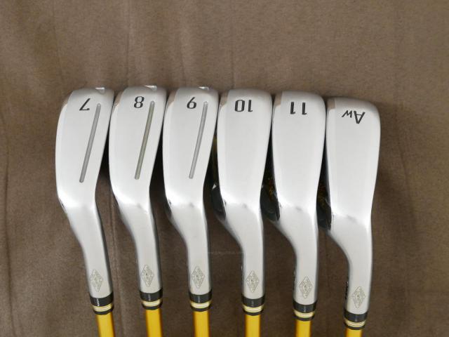 Iron set : Honma : **ก้าน 3 ดาว** ชุดเหล็ก Honma Beres AIZU (รุ่นปี 2023) มีเหล็ก 7-11,Aw (6 ชิ้น เทียบเท่า 6-PW) ก้าน Honma ARMRQ MX Flex R2 (3 ดาว)