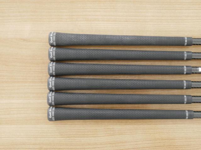 Iron set : Titleist : ชุดเหล็ก Titleist T400 (ตีง่ายที่สุด ไกลที่สุด ออกปี 2020) มีเหล็ก 6-Pw,43 (6 ชิ้น) ก้านกราไฟต์ Mitsubishi TENSEI 50 Flex R