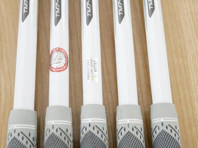 Iron set : Taylormade : ชุดเหล็ก Taylormade Aero Burner (ตีง่ายมาก) มีเหล็ก 6-Pw (5 ชิ้น) ก้านกราไฟต์ Flex R
