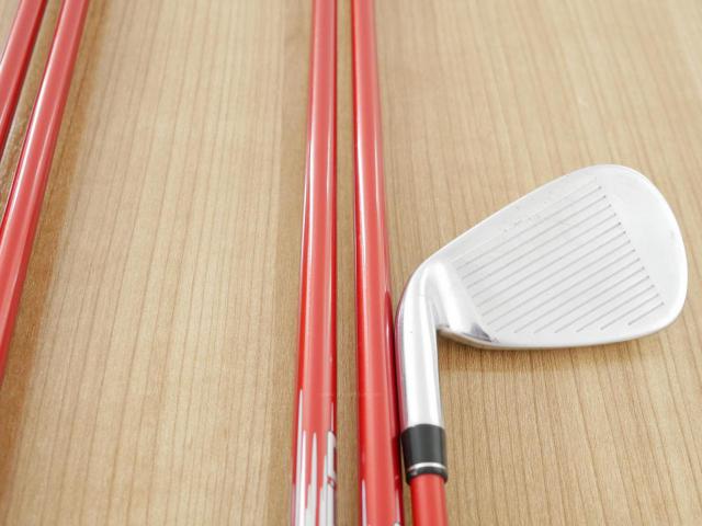 Iron set : Taylormade : ชุดเหล็ก Taylormade Aero Burner (ตีง่ายมาก) มีเหล็ก 6-Pw (5 ชิ้น) ก้านกราไฟต์ Flex R