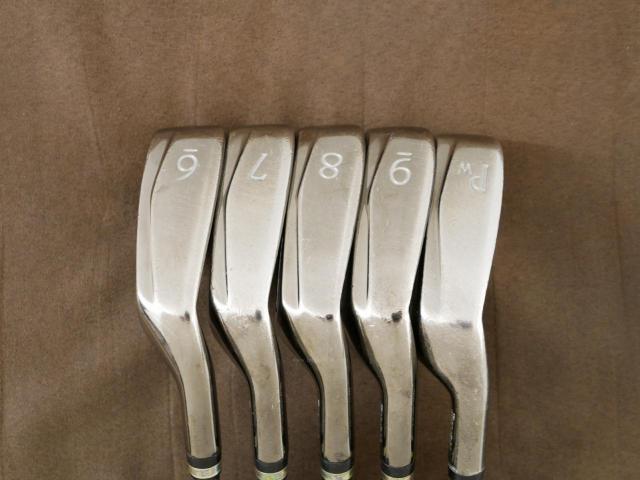Iron set : Maruman : ชุดเหล็ก Maruman Majesty Vanquich VR (รุ่นท๊อปสุด ตีง่าย ไกลมาก) มีเหล็ก 6-Pw (5 ชิ้น) ก้านกราไฟต์ Flex R