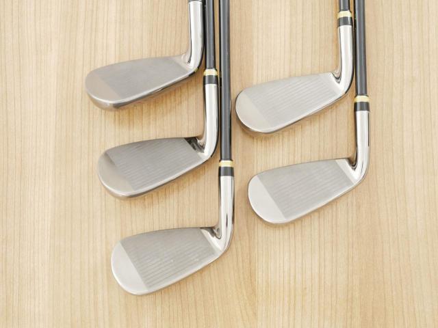Iron set : Maruman : ชุดเหล็ก Maruman Majesty Royale (รุ่นท๊อปสุด ปี 2021 ของใหม่ 8 หมื่นบาท) มีเหล็ก 7-10,Pw (5 ชิ้น) ก้านกราไฟต์ Flex R