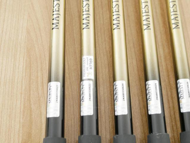 Iron set : Maruman : ชุดเหล็ก Maruman Majesty Royale (รุ่นท๊อปสุด ปี 2021 ของใหม่ 8 หมื่นบาท) มีเหล็ก 7-10,Pw (5 ชิ้น) ก้านกราไฟต์ Flex R