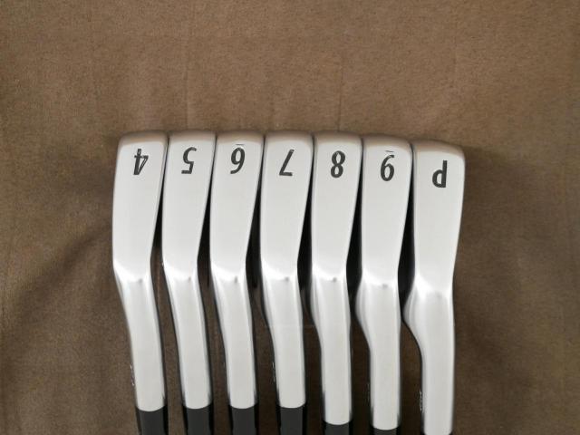 Iron set : Titleist : ชุดเหล็ก Titleist 712 CB Forged มีเหล็ก 4-Pw (7 ชิ้น) ก้านเหล็ก NS Pro MODUS 120 Flex S