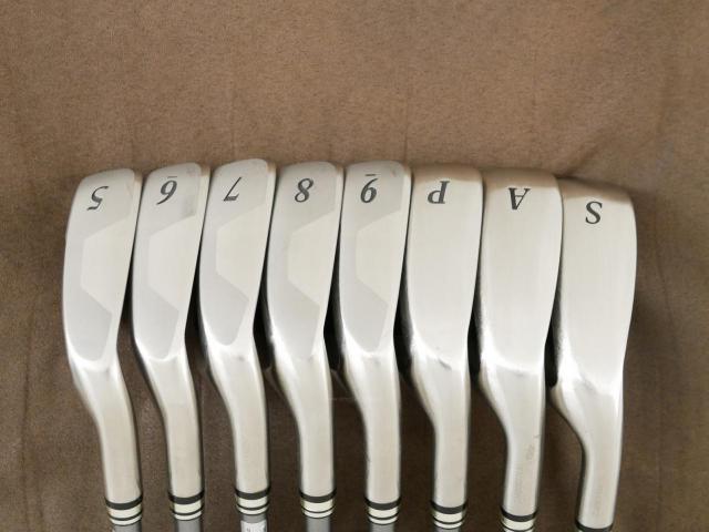 Iron set : XXIO : ชุดเหล็ก XXIO 7 (ตีง่ายมาก ไกล) มีเหล็ก 5-Pw,Aw,Sw (8 ชิ้น) ก้านกราไฟต์ MP-700 Flex S