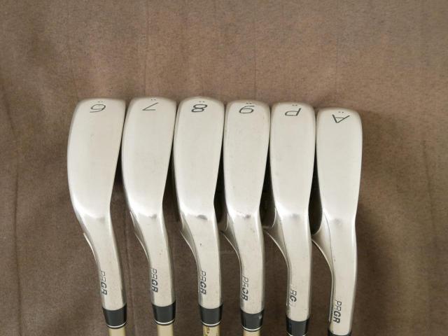 Iron set : PRGR : ชุดเหล็ก PRGR ID Nabla Red (รุ่นท๊อปสุด หน้าเด้ง ไกลมาก) มีเหล็ก 6-Pw,Aw (6 ชิ้น) ก้านกราไฟต์ M-37 Flex R