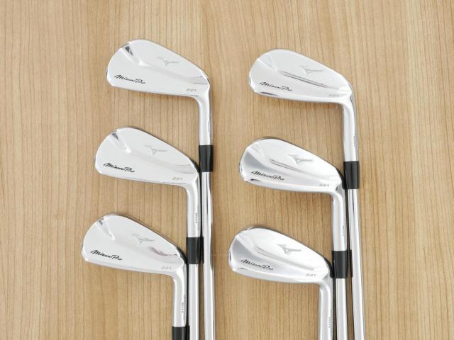 Iron set : Mizuno : ชุดเหล็ก Mizuno Pro 221 Forged (ปี 2023 นุ่ม แน่น คมมากๆๆ) มีเหล็ก 5-Pw (6 ชิ้น) ก้านเหล็ก Dynamic Gold S200