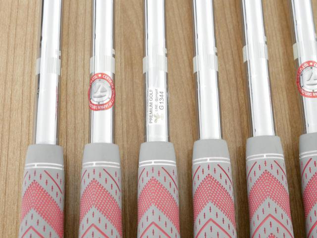 Iron set : Taylormade : ชุดเหล็ก Taylormade Gloire F2 Forged (รุ่นท๊อปสุด Japan Spec. ออกปี 2017) มีเหล็ก 6-Pw,Aw,Sw (7 ชิ้น) ก้านเหล็ก NS Pro 930 Flex S