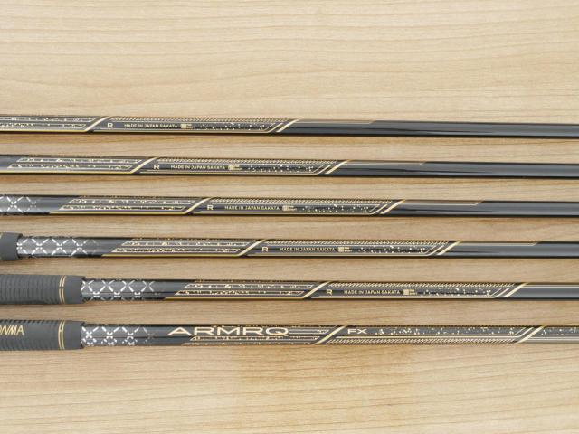 Iron set : Honma : ชุดเหล็ก Honma Beres 09 Forged Black (รุ่นล่าสุด ออกปี 2024 สวยมากๆ) มีเหล็ก 6-11 (6 ชิ้น เทียบเท่า 6-Pw) ก้าน ARMRQ FX Flex R