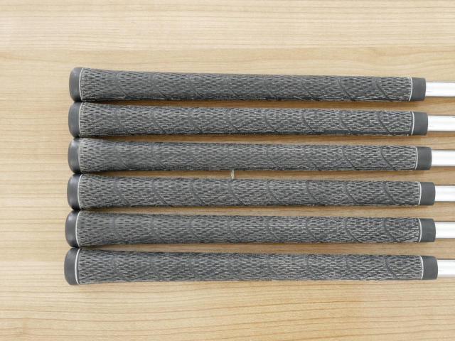 Iron set : Tourstage : ชุดเหล็ก Tourstage TS-211 Airmuscle มีเหล็ก 5-Pw (6 ชิ้น) ก้านเหล็ก NS Pro 950 Flex R