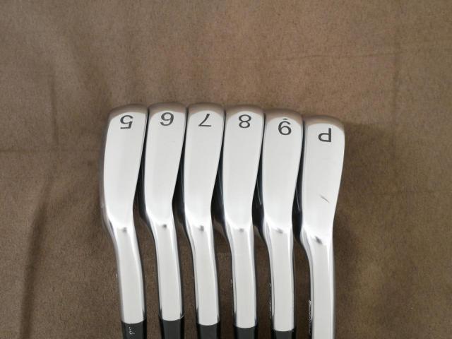 Iron set : Tourstage : ชุดเหล็ก Tourstage TS-211 Airmuscle มีเหล็ก 5-Pw (6 ชิ้น) ก้านเหล็ก NS Pro 950 Flex R