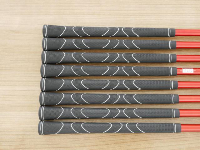 Iron set : Maruman : ชุดเหล็ก Maruman Red-V II (ใบใหญ่ ตีง่าย ไกล) มีเหล็ก 5-Pw,Aw,Sw (8 ชิ้น) ก้านกราไฟต์ Flex R