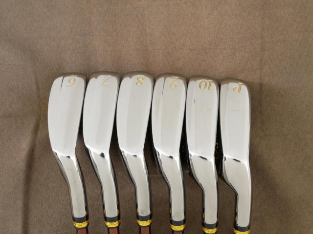 Iron set : Maruman : ชุดเหล็ก Maruman Majesty Prestigio X (รุ่นท๊อปสุด ปี 2020 หน้าเด้ง ตีไกลมาก ของใหม่ 1.2 แสนบาท) มีเหล็ก 6-10,Pw (6 ชิ้น เทียบเท่า 5-Pw) ก้านกราไฟต์ Flex R2