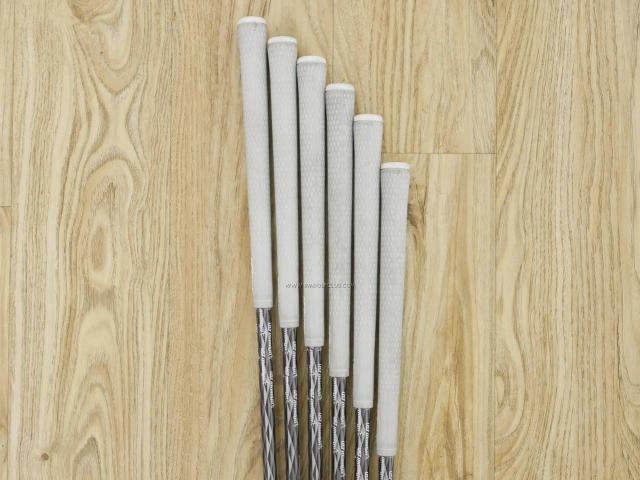 Iron set : Taylormade : ชุดเหล็ก Taylormade PSI มีเหล็ก 5-Pw (6 ชิ้น) ก้านกราไฟต์ UST Mamiya ATTAS FF 75 Flex SR