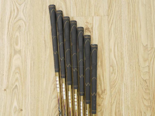 Iron set : Maruman : ชุดเหล็ก Maruman Majesty Prestigio X (รุ่นท๊อปสุด ออกปี 2019 หน้าเด้ง ตีไกลมาก ของใหม่ 1.2 แสนบาท) มีเหล็ก 7-10,Pw,Aw,Sw (7 ชิ้น เทียบเท่า 6-Pw,Aw,Sw) ก้านกราไฟต์ Flex R