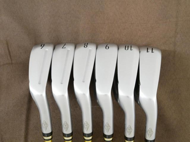 Iron set : Honma : **ก้าน 3 ดาว** ชุดเหล็ก Honma Beres 2020 Forged (ออกปี 2020) มีเหล็ก 6-11 (6 ชิ้น เทียบเท่า 5-Pw) ก้าน ARMRQ (47) Flex SR (3 ดาว)