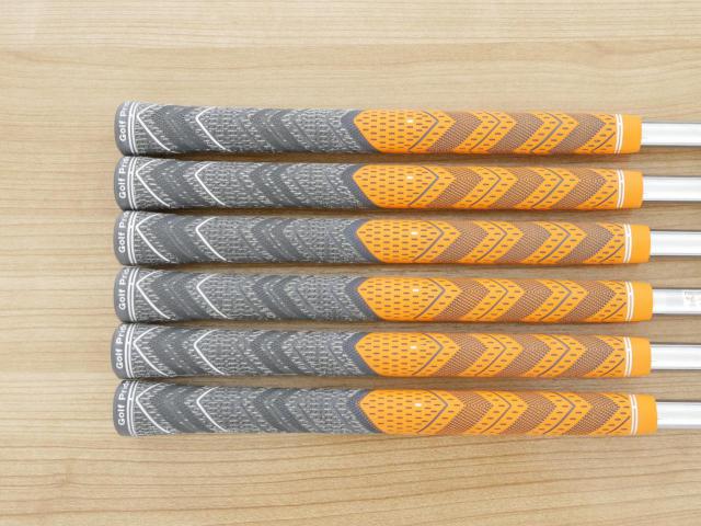 Iron set : Taylormade : ชุดเหล็ก Taylormade P760 Forged (ปี 2018 นุ่ม แน่น) มีเหล็ก 5-Pw (6 ชิ้น) ก้านเหล็ก Project X 5.0 Flex SR