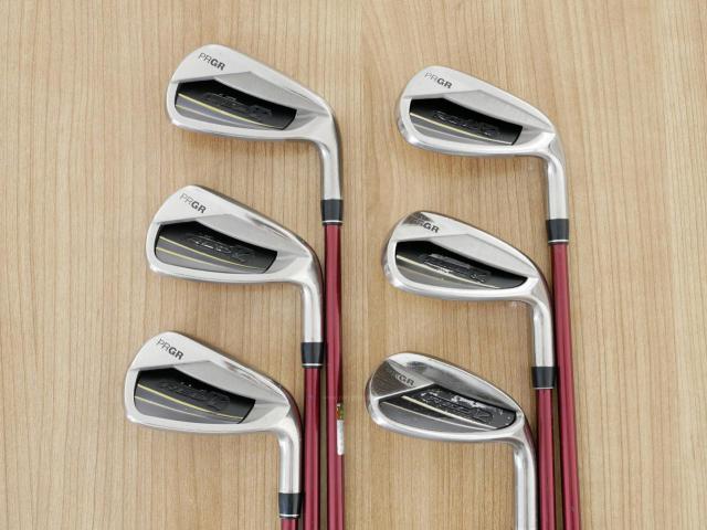 Iron set : PRGR : ชุดเหล็ก PRGR Red Titan Face (รุ่นปี 2018 หน้าเด้ง ตีไกลมาก) มีเหล็ก 6-Pw,Aw (6 ชิ้น) ก้านกราไฟต์ M-37 Flex R