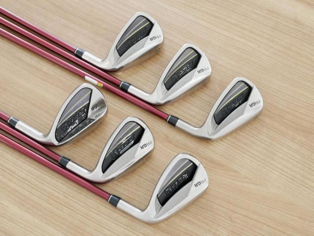 Iron set : PRGR : ชุดเหล็ก PRGR Red Titan Face (รุ่นปี 2018 หน้าเด้ง ตีไกลมาก) มีเหล็ก 6-Pw,Aw (6 ชิ้น) ก้านกราไฟต์ M-37 Flex R