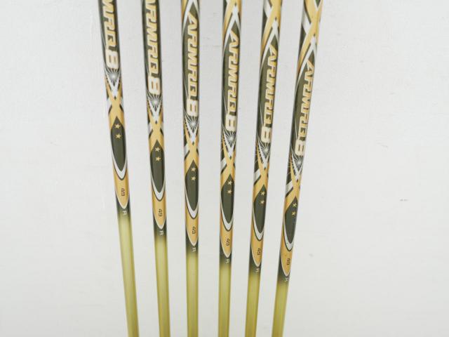 Iron set : Honma : ชุดเหล็ก Honma Beres IS-03 (ปี 2015 หน้าเด้ง Forged) มีเหล็ก 6-11 (6 ชิ้น เทียบเท่า 5-Pw) ก้าน ARMRQ 8 (49) Flex R (2 ดาว)