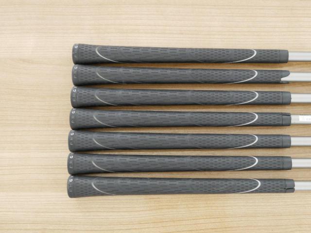 Iron set : PRGR : ชุดเหล็ก PRGR Red 505 (ใบใหญ่ หน้า Maraging ใส เด้ง) มีเหล็ก 5-Pw,Aw (7 ชิ้น) ก้านกราไฟต์ UST Mamiya ATTAS 60 Flex R