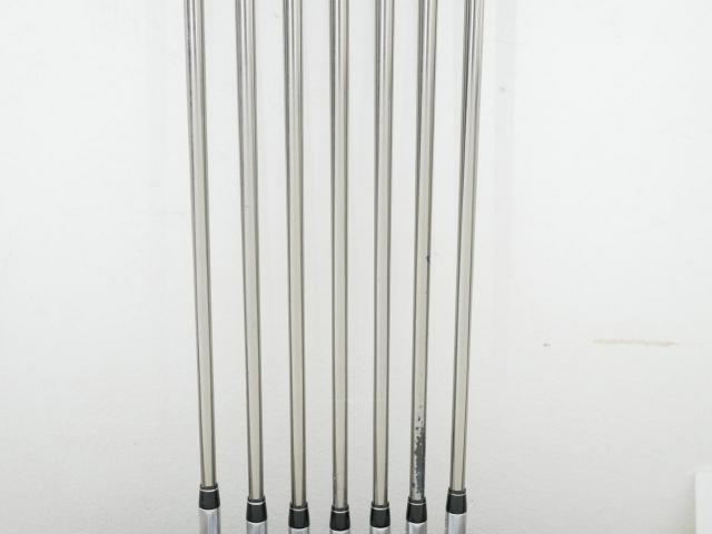 Iron set : PRGR : ชุดเหล็ก PRGR Red 505 (ใบใหญ่ หน้า Maraging ใส เด้ง) มีเหล็ก 5-Pw,Aw (7 ชิ้น) ก้านกราไฟต์ UST Mamiya ATTAS 60 Flex R