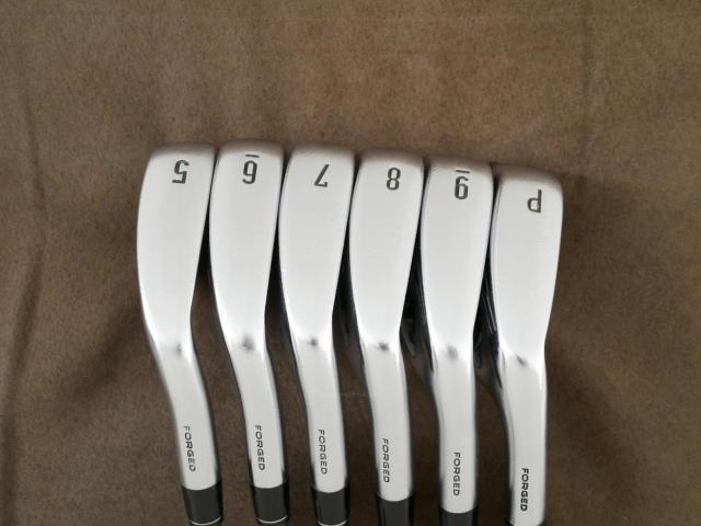 Iron set : Callaway : ชุดเหล็ก Callaway APEX Forged (รุ่นปี 2022) มีเหล็ก 5-Pw (6 ชิ้น) ก้านเหล็ก NS Pro ZELOS 8 Flex S