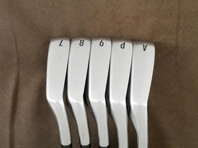 Iron set : Callaway : ชุดเหล็ก Callaway Quantum MAX Fast (รุ่นล่าสุด ออกปี 2026 ตีง่ายมาก ไกล Japan Spec.) มีเหล็ก 7-Pw,Aw (5 ชิ้น) ก้านกราไฟต์ SPOSTAR 50 Flex R