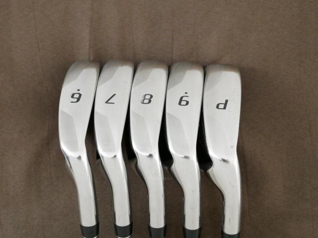Iron set : Tourstage : ชุดเหล็ก Tourstage VIQ มีเหล็ก 6-Pw (5 ชิ้น) ก้านกราไฟต์ FLex R