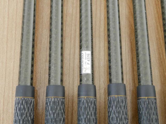 Iron set : Honma : **มีตำหนิ** ชุดเหล็ก Honma Beres IS-01 (หน้าเด้ง Maraging) มีเหล็ก 6-11 (6 ชิ้น เทียบเท่า 5-Pw) ก้าน ARMRQ 6 (49) FLex R (2 ดาว)