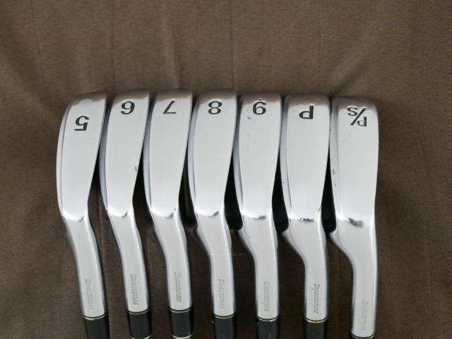 Iron set : Tourstage : ชุดเหล็ก Tourstage VIQ (Forged) มีเหล็ก 5-Pw,Aw (7 ชิ้น) ก้านเหล็ก NS Pro 950 Flex S