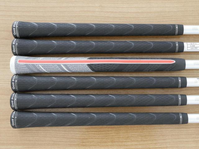Iron set : Mizuno : ชุดเหล็ก Mizuno JPX 923 Forged (ออกปี 2023 ตัวท๊อป นุ่ม แน่น) มีเหล็ก 5-Pw (6 ชิ้น) ก้านกราไฟต์ Tour AD 75 Flex S