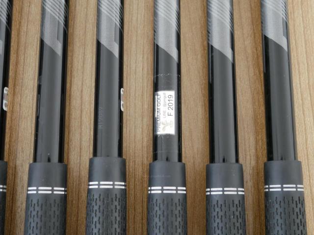 Iron set : Titleist : ชุดเหล็ก Titleist T200 (รุ่นปี 2020) มีเหล็ก 5-Pw (6 ชิ้น) ก้านกราไฟต์ Mitsubishi KUROKAGE 60i Flex R