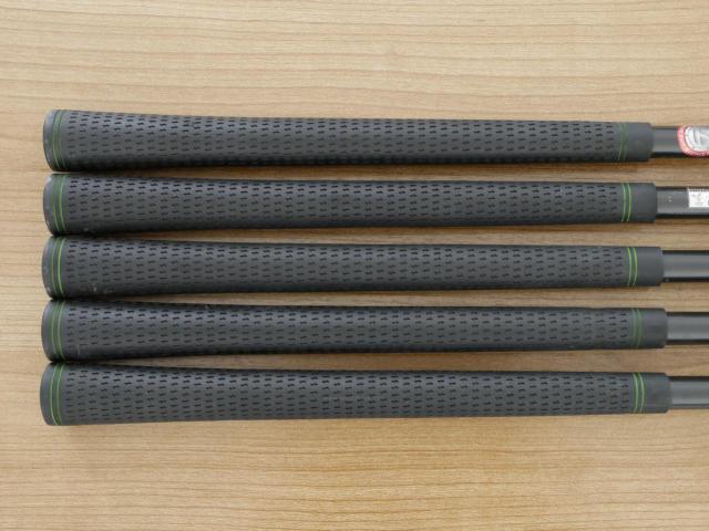 Iron set : Taylormade : ชุดเหล็ก Taylormade RocketBladez มีเหล็ก 7-Pw,Sw (5 ชิ้น) ก้านกราไฟต์ Flex R