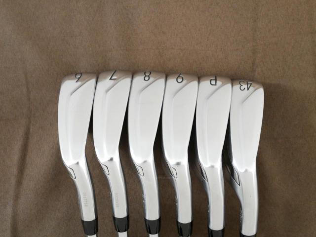 Iron set : Titleist : ชุดเหล็ก Titleist T400 (ออกปี 2023 ตีง่ายที่สุด ไกลที่สุด) มีเหล็ก 6-Pw,43 (6 ชิ้น) ก้านเหล็ก NS Pro 880 AMC Flex S