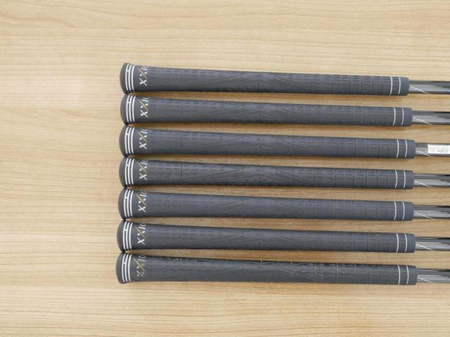 Iron set : XXIO : ชุดเหล็ก XXIO 8 (ใบใหญ่ ตีง่าย ไกล) มีเหล็ก 6-Pw,Aw,Sw (7 ชิ้น) ก้านกราไฟต์ MP-800 Flex SR
