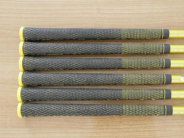 Iron set : Tourstage : ชุดเหล็ก Tourstage X-Blade GR (ใบใหญ่ ตีง่าย) มีเหล็ก 5-Pw (6 ชิ้น) ก้านกราไฟต์ Tour AD B14-03i Flex S
