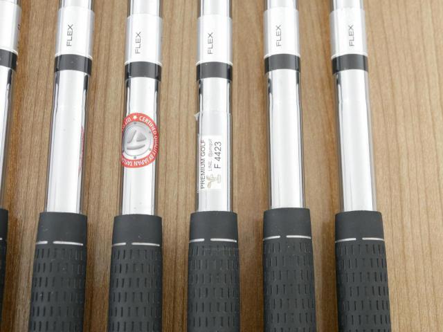 Iron set : Taylormade : ชุดเหล็ก Taylormade M6 (ออกปี 2019 Japan Spec) มีเหล็ก 5-Pw (6 ชิ้น) ก้านเหล็ก REAX 85 Flex S