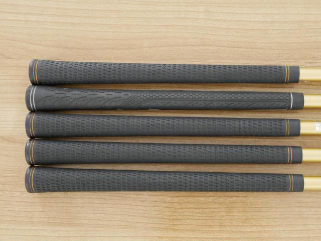 Iron set : Katana : **มีตำหนิ** ชุดเหล็ก Katana Voltio NINJA 880Hi Gold (รุ่นท็อปสุด ปี 2018 ตีง่าย ไกล สวยมากๆ) มีเหล็ก 6-Pw (5 ชิ้น) ก้านกราไฟต์ Fujikura Speeder 361 Flex R-Easy Light (R2)
